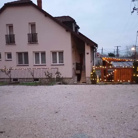 Berkes Vendeghaz B&B